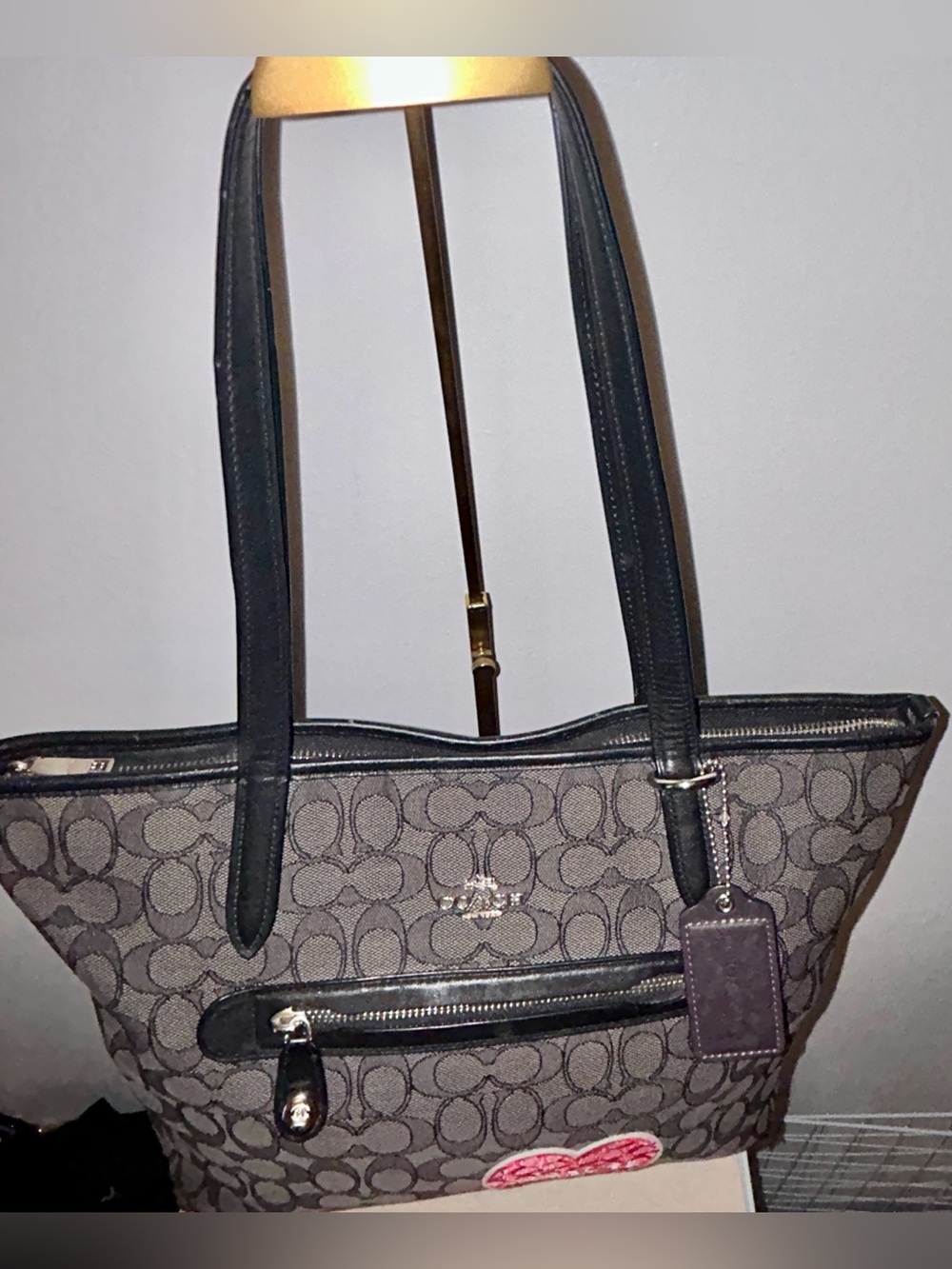 Coach Authentic Taylor Tote in Signature Jacquard with Fashion Heart Patch. - Picture 4 of 16